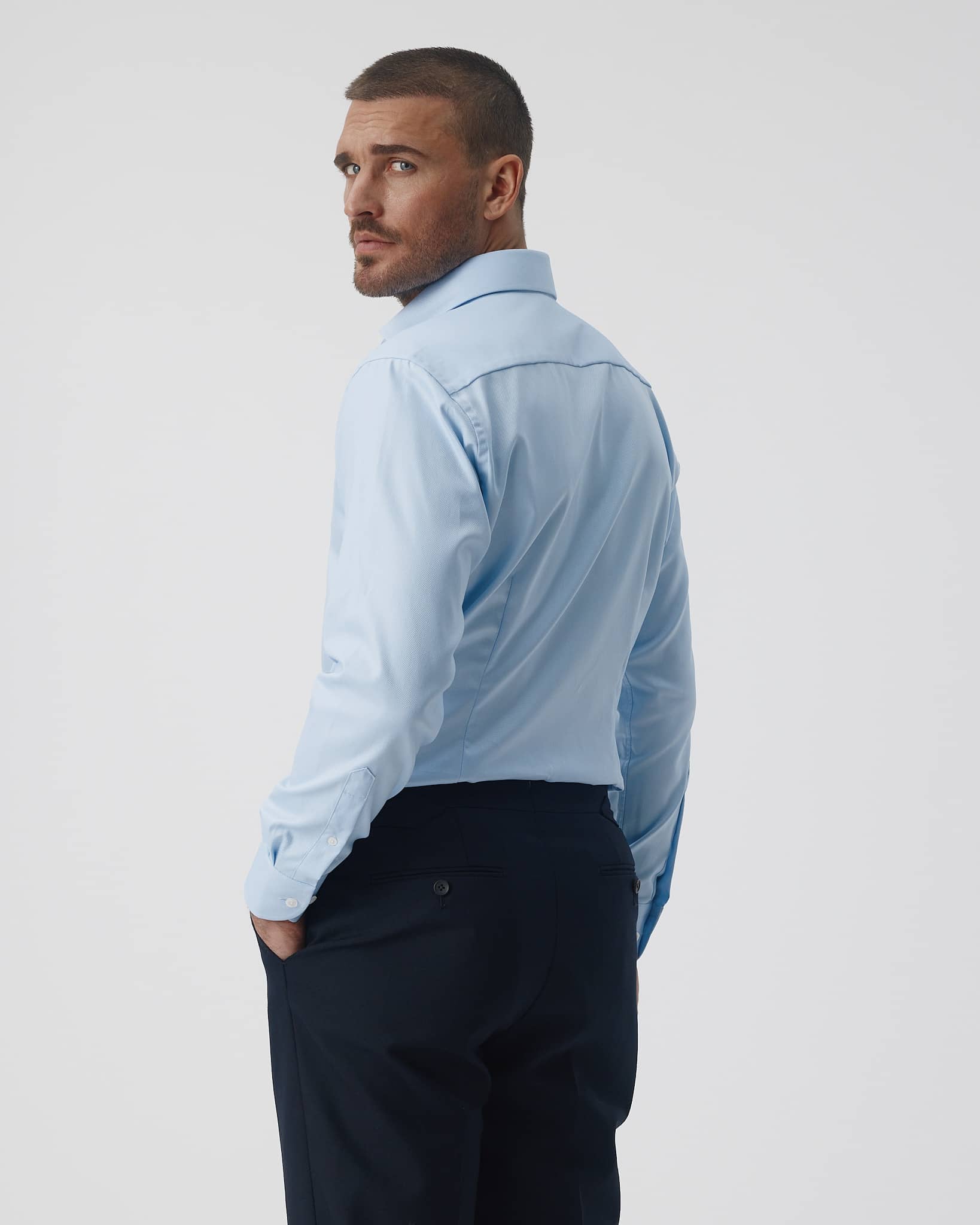 The CEO 4.0 | Hellblau